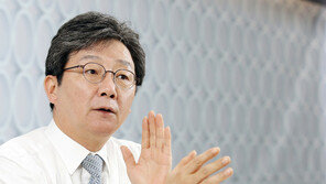 유승민, ‘배신자 프레임’에 “윤 대통령이야말로 박근혜에 45년 구형했던 사람”