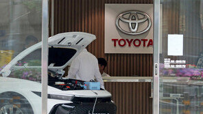 ‘전기차 지각생’ 도요타, 잇단 리콜에 뒤숭숭…“갈 길 먼데”