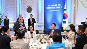 尹 “이승만 기념관 관심 가져달라”… 이종찬 “적극 돕겠다”