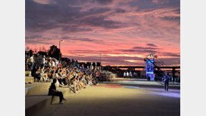 한강·광화문서 열린 서울 댄스 나이트… 잼버리 대원 2500여명 참여