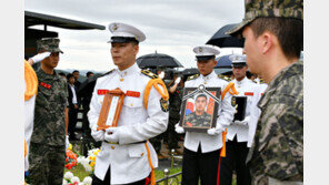해병대 수사단장 “법과 양심 따라 수사…이첩대기 명령 들은 바 없어”