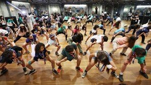 블랙핑크 춤 배우고 한강서 댄스…“잼버리 취지인 ‘행복하기’ 달성”