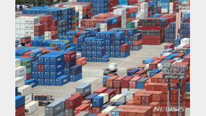 8월 무역수지, 적자로 출발…수출·수입 모두 크게 줄어