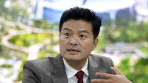 ‘공무상 비밀 누설’ 특사 김태우, 조국 비판에 “도둑이 신고자에 나쁜 놈이라 해”