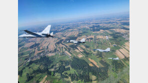 폴란드 하늘 데뷔한 KAI 전투기 ‘FA-50’…러 미그기 대체한다
