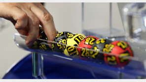 “50억 건물·12억 집·3억 차 샀다”…로또 70억 당첨 직장인 근황