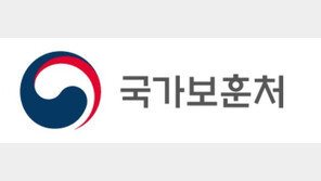 ‘한미동맹 상징’ 웨버 대령 별세… 보훈처, 추모패 전달