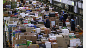 ‘택배없는 날’ 물량 폭탄 맞은 기사들…“후유증 무서워 쉬겠나”