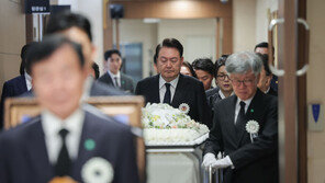 尹대통령, 부친상 마무리 “애도해 주신 모든 분들께 감사”
