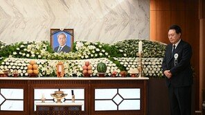 노사연 자매, 연예계 유일 尹부친상 조문…어떤 인연