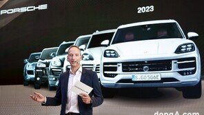 얼굴 다듬은 포르쉐 ‘카이엔’… 성능도 신차급 개선