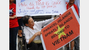 中 남중국해 인공섬에 활주로 건설 포착…美견제 요충지