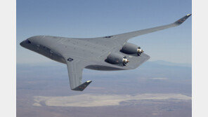 美공군 “날개-동체 일체 신형 항공기 2027년까지 개발” 