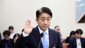 청문회 참석한 이동관 “공영방송 투명성·객관성 확보”