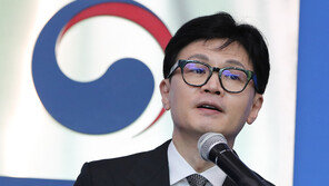 한동훈, 이재명 ‘비회기 영장청구’ 요구에 “식당 예약하나”