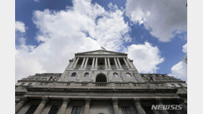 7월 영국 소매매출 전월비 1.2%↓…“인플레·금리인상 영향”