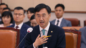 채 상병 수사 공방…與 “항명 정쟁화” 野 “개입 의심”