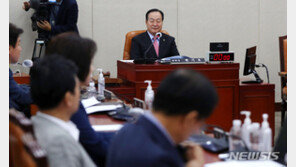 국방위, ‘고 채 상병 사건’ 출석 대상자 놓고 여야 고성…1시간만에 정회