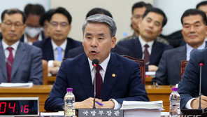 국방장관, 채 상병 사건 의혹에 “은폐, 외압 없다”