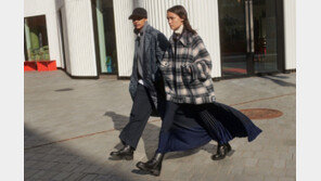 지방시 디렉터 영입한 유니클로… ‘유니클로 C’ 라인 띄운다