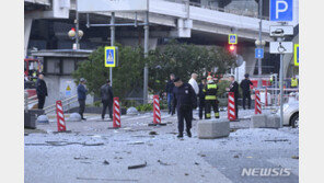 모스크바 공항 한때 폐쇄 후 운항 재개 중…드론 공격 탓