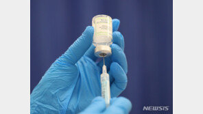 코로나 대응, 백신 더 중요해졌다…접종 동력 관건