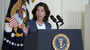 방중 앞둔 美상무, 주미 중국대사와 회동…中 “한배 탔다”