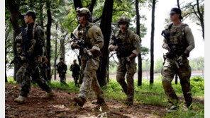 “언제 어떤 상황서도 100% 임무 수행”… 한미 특전요원 연합훈련