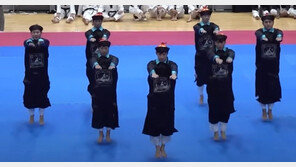 태권도 축제서 청나라 옷입고 강시처럼 ‘콩콩’…중국팀 중징계