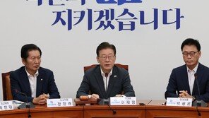 이재명 “반공 선동 앞장서던 尹, 日핵오염수 투기엔 참모 뒤에 숨어” 