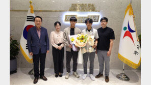 ‘분당 흉기난동 사건’ 의인 청소년 2명, 경기도교육감 표창 수여