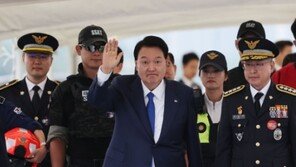 尹 “해경이 바다 안전하게 지켜줄 때 신해양강국 발전”