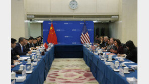 美中 “경제협력 중요”… 수출규제 논의할 ‘워킹그룹’ 신설 합의
