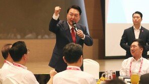 尹 “나라 거덜 직전 정권인수… 이념 중요, 우리당 방향 명확해야”