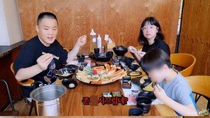 “시끄럽네, 병X”…‘44만 유튜버’ 가족 외식 중 시비 휘말려, 아내·아들 눈물