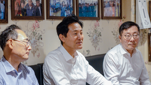 ‘횟집 회식’ 나선 오세훈… “불안감 없애고 우리 수산물 소비 촉진”