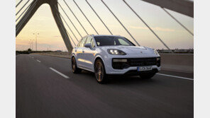 포르쉐AG, 신형 카이엔 터보 E-하이브리드 공개