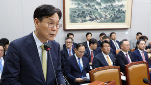 이관섭 “일본 삼중수소 배출 국제기구 제소, 웃음거리 될 수 있어”