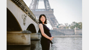 국내 첫 레즈비언 부부, 딸 낳았다…“백인 정자, 눈·코 나 닮아 신기”