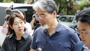 ‘4개 종목 하한가’ 의혹 카페 운영자 첫 재판서 혐의 부인