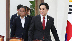 “십고초려라도” 국힘, ‘수도권 위기론’에 인재 영입으로 승부수