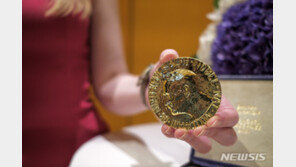 러 정부 노벨평화상 수상 언론인 “외국 스파이” 지목