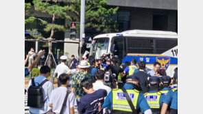 ‘이재명 구속’ vs ‘검찰 해체’…이재명 檢출석에 보수·진보 단체 ‘격돌’