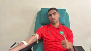 모로코 축구 국대 ‘단체 헌혈’…PSG 하키미 “당신의 도움 필요합니다”
