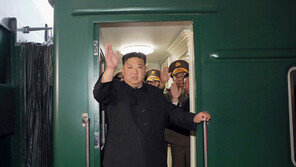 ‘방탄’ 김정은 열차, 위치추적 회피 장치 갖춰
