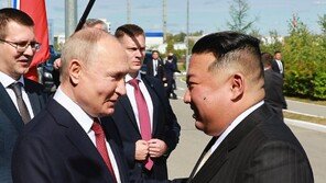 푸틴 “위성개발 지원” 김정은 “제국주의와 싸우자”