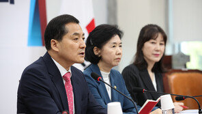 與 “허위 인터뷰, 중대 선거범죄…관련자 색출해 죗값 물어야”