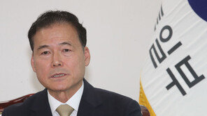 통일부 장관 “북러 군사협력·무기거래 깊이 우려”