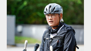 ‘자전거 출근’ 유인촌 문체부 장관 후보자 “대립각 세우면 韓 미래도 불행”