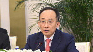 추경호, 관세공무원 만나 “공급망 불안정 대응·마약 차단 힘써달라”